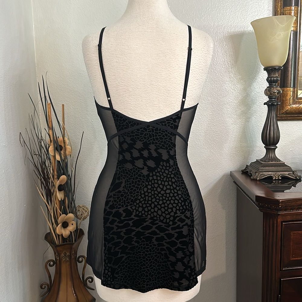 Cassandra Intimates Black Velvet And‎ Sheer Slip Size Small - Picture 3 of 11